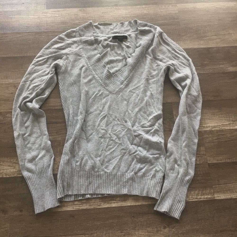 EXPRESS V-Neck Sweater. Size SMALL